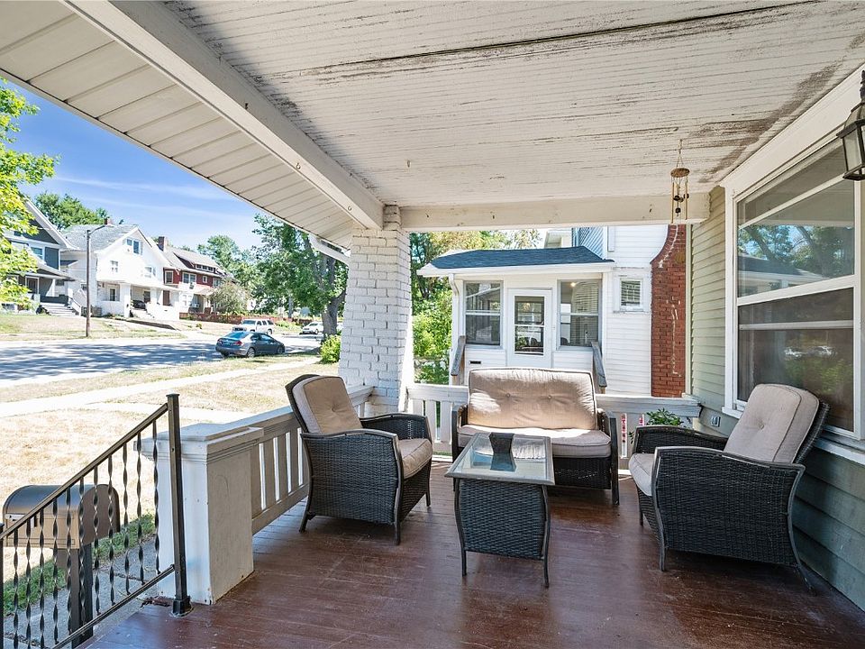 1821 Blake Blvd SE, Cedar Rapids, IA 52403 Zillow
