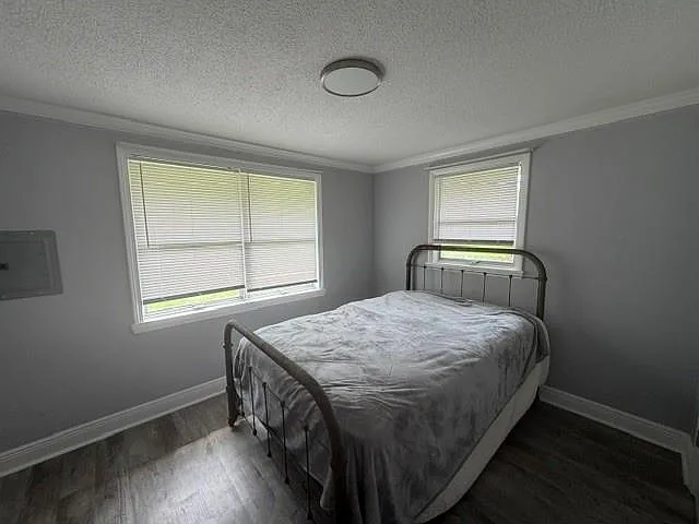 10375 Freeland Ave — Photo 7