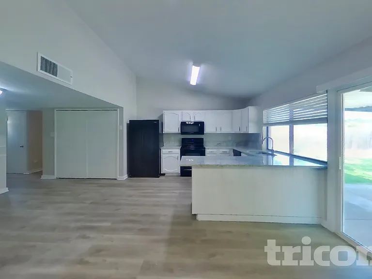 510 Carl C Senter St — Photo 3