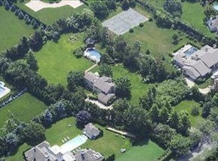 200 Downs Path, Southampton, NY 11968