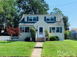 26 Sadowski Dr, Old Bridge, NJ 08857