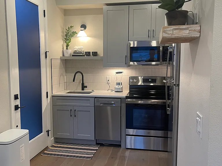 4025 N Jason St #101 — Photo 4
