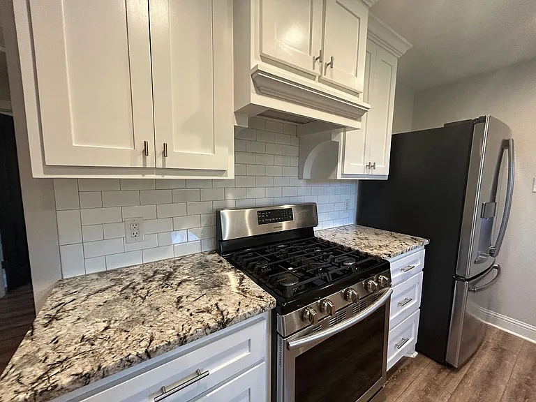 216 N Harrison St — Photo 3