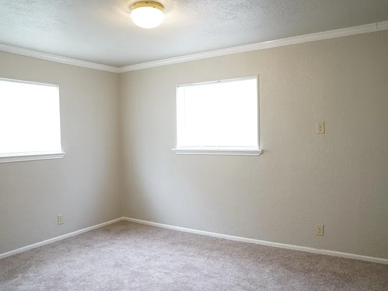1129 Shadwell Dr #2 — Photo 11