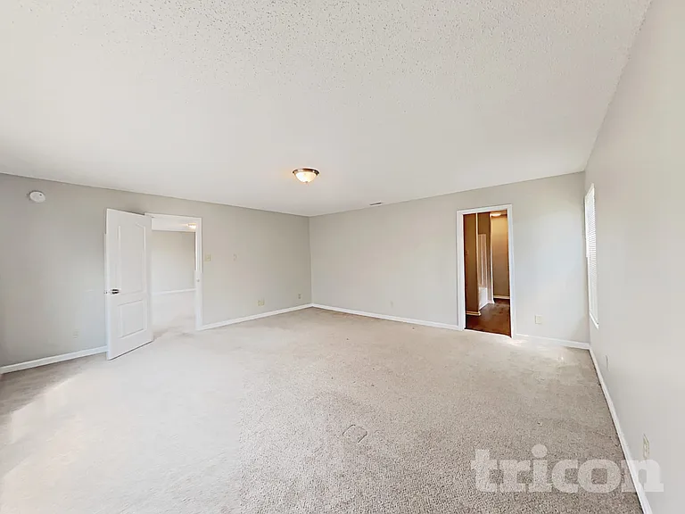 7921 Crackling Ln — Photo 6