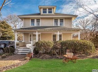 233 Greeley Ave, Sayville, NY 11782