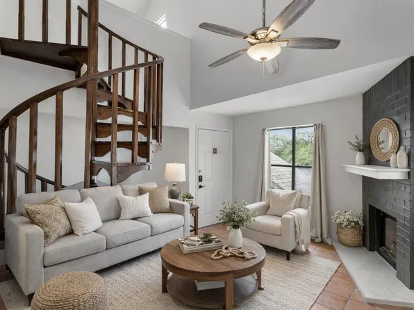 2500 Burleson Rd APT 710, Austin, TX 78741