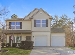 5004 Sandis Ct, Mount Holly, NC 28120
