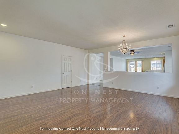 4th image of 1301 Leighton Grove Dr