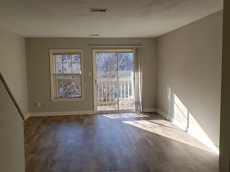 2506 Avent Ferry Rd — Photo 10