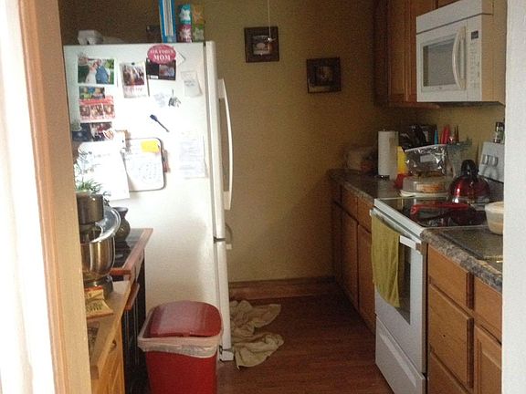 4th image of 29-31 E Main St #29-B
