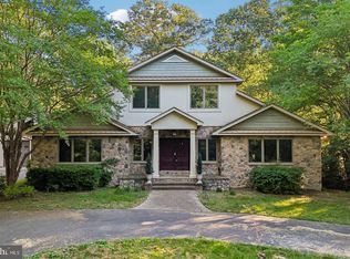 10060 Harmony Hill Ln, La Plata, MD 20646