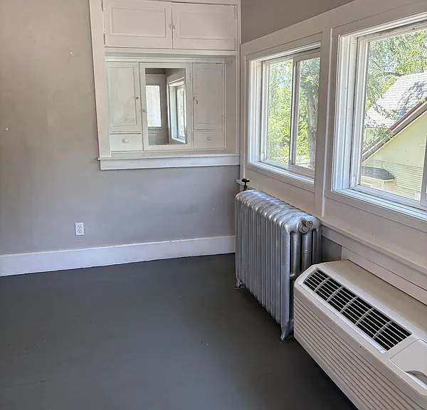 1060 Grand Ave #7 — Photo 6