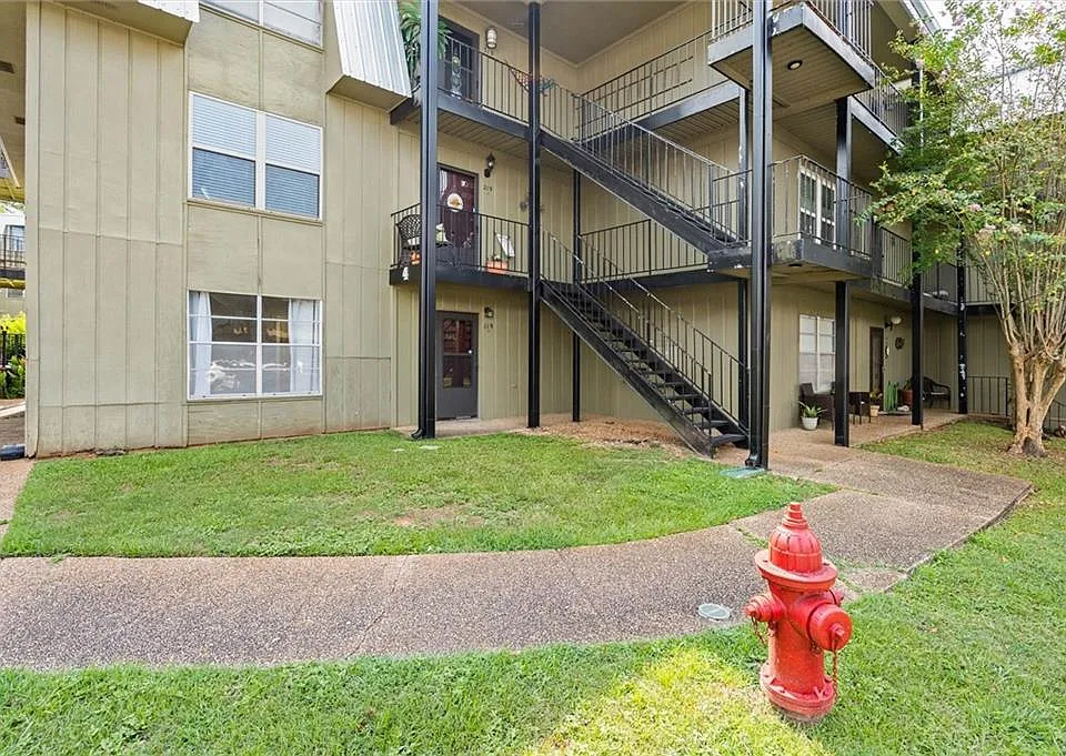 119 Riverbend Dr #119