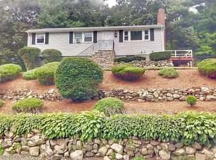 3 Donna Ln, Burlington, MA 01803