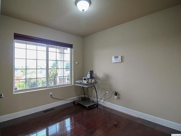 4th image of 5905 Pimlico Dr
