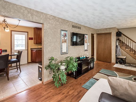 5th image of 2601 34th Avenue Ct