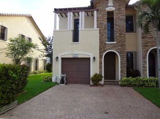 3242 NW 103rd Path, Doral, FL 33172