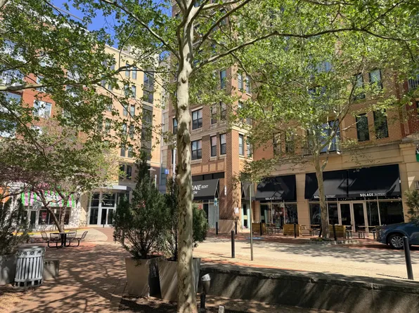 444 W Broad St Unit 428, Falls Church, VA 22046