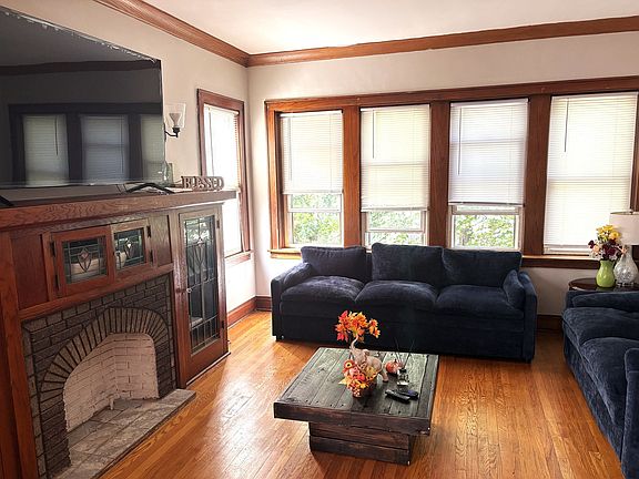 3rd image of 1909 Wesley Ave