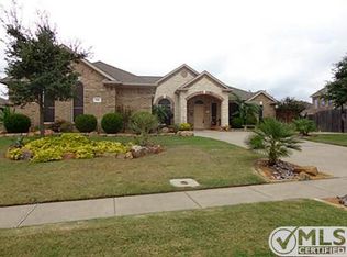 701 McAlpin Rd, Midlothian, TX 76065