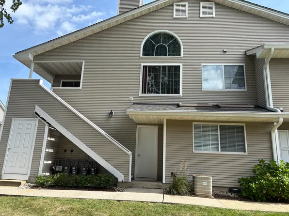 34 Ashley Ct, Bedminster, NJ 07921