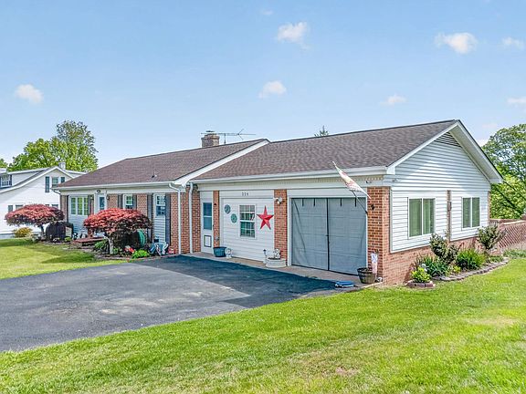 4th image of 224 Waugh Dr