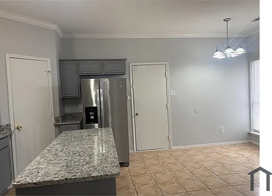 5 bed, 2620 sqft, $3,800 — Photo 4