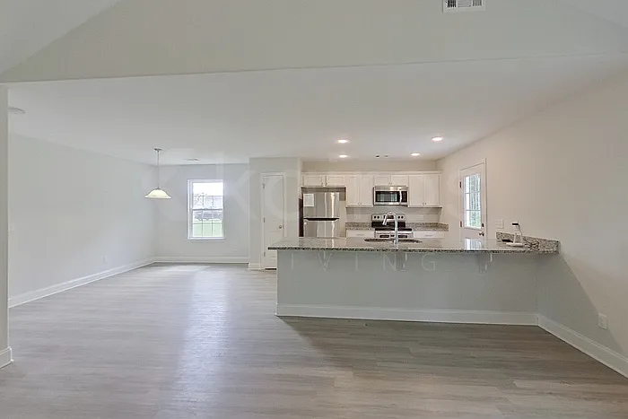 223 Western Red Cedar Dr — Photo 6