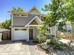 715 Oak St, Ashland, OR 97520