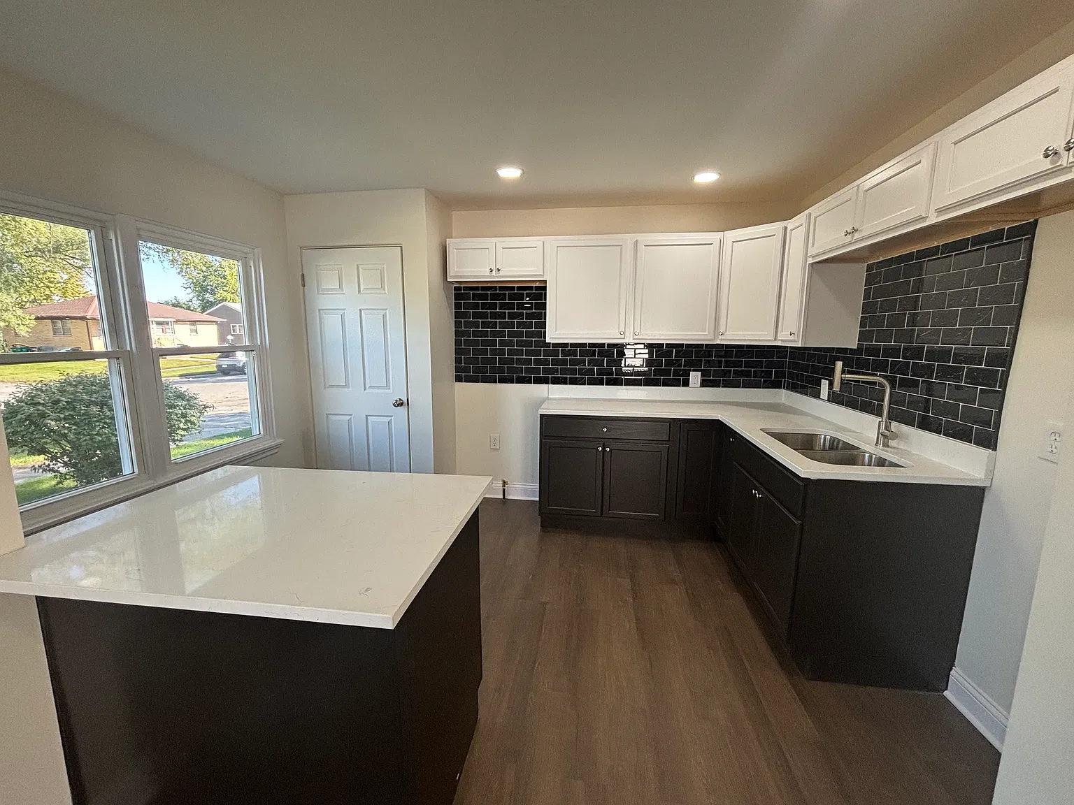 4 bed, 1560 sqft, $1,850 — Photo 2
