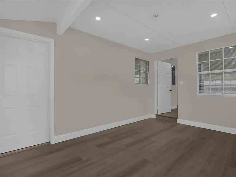 518 Lavon Dr — Photo 31