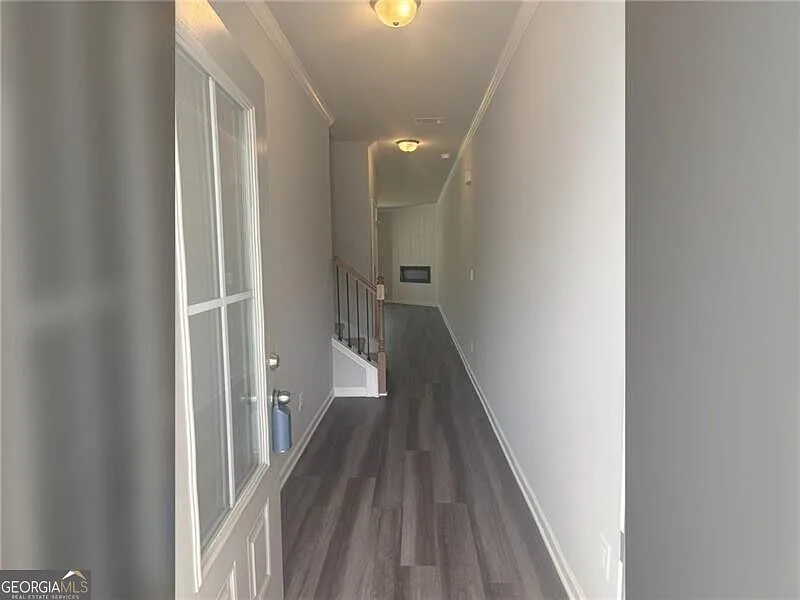 4 bed, 2.5 bath, 2073 sqft, $2,100 — Photo 3
