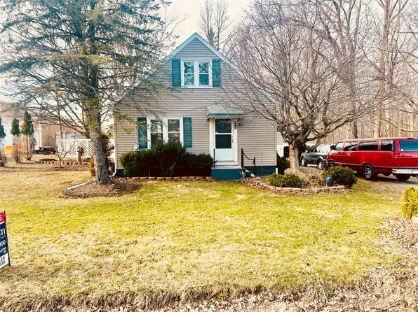 330 Robison Rd W, Erie, PA 16509