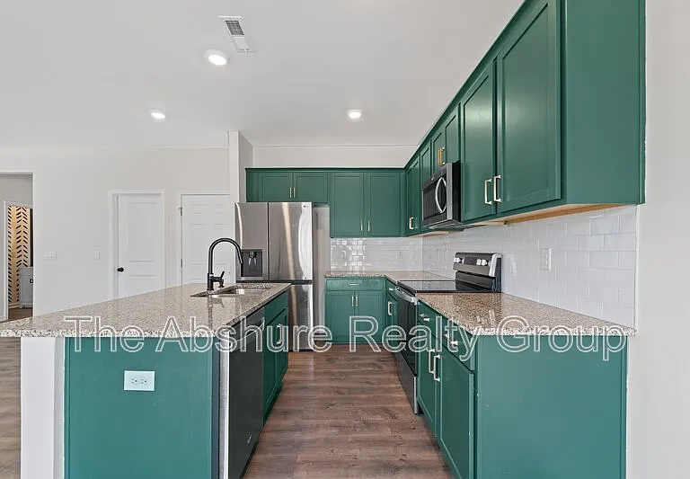 49 River Bank Rd — Photo 16