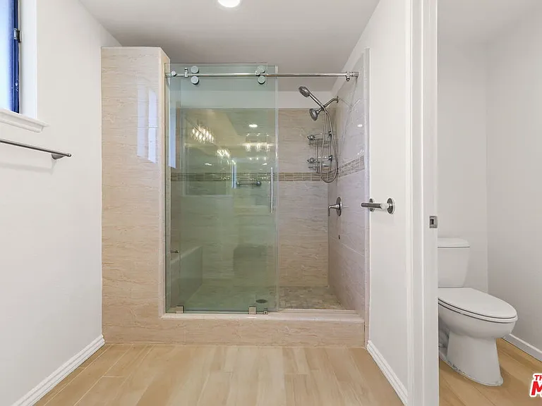 6501 Bradley Pl — Photo 35