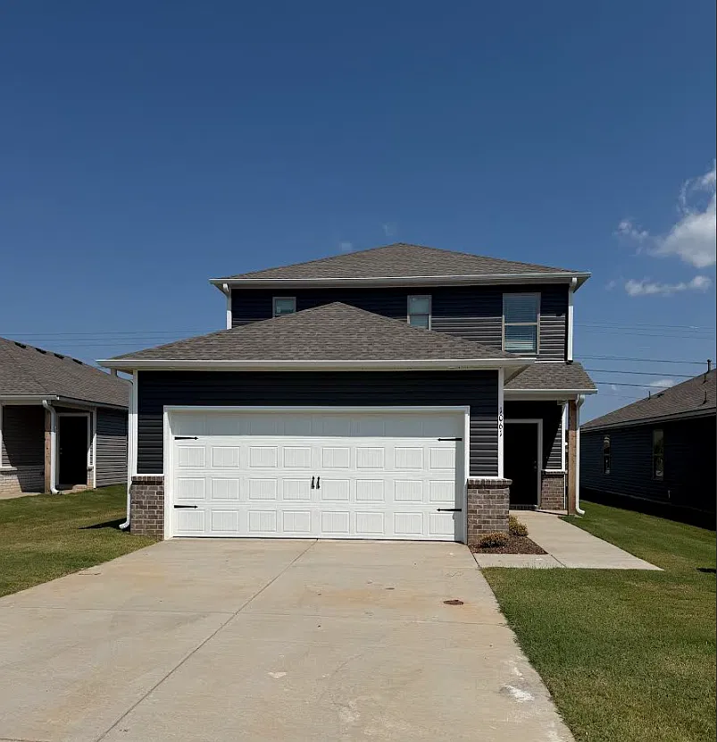 1061 John Avenue - 1 — Photo 1