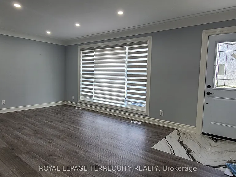 6950 Richmond Cres #MAIN FLOOR — Photo 3