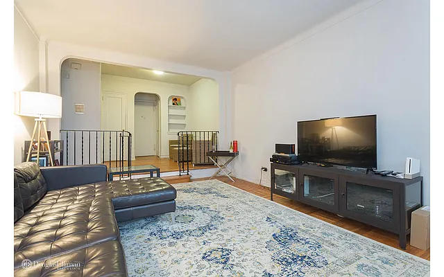 Sold by Douglas Elliman | media 26