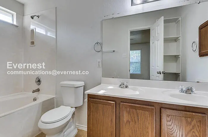 5636 Liberton Ln — Photo 8