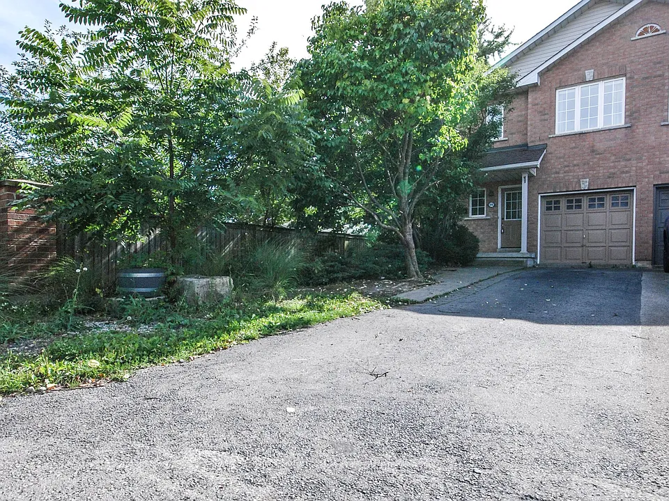 610 Angela Ct