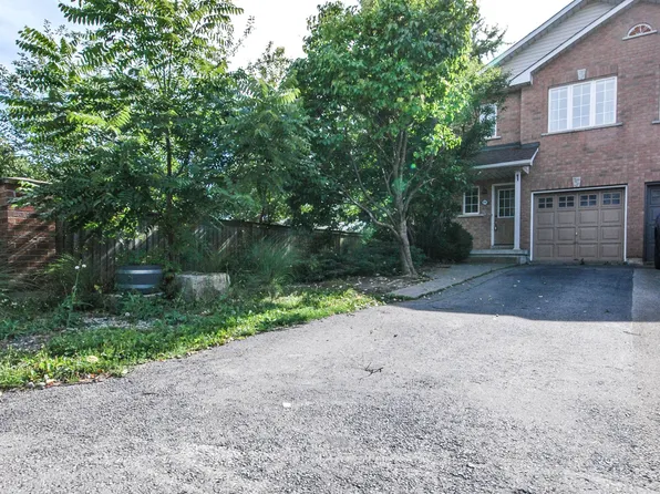 610 Angela Ct, Burlington, ON L7L 7A4