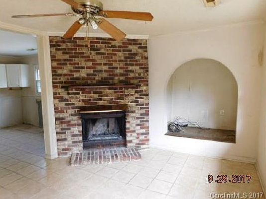 2nd image of 1104 Essex Ave