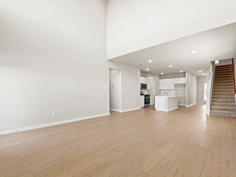 102 Travine Dr — Photo 7