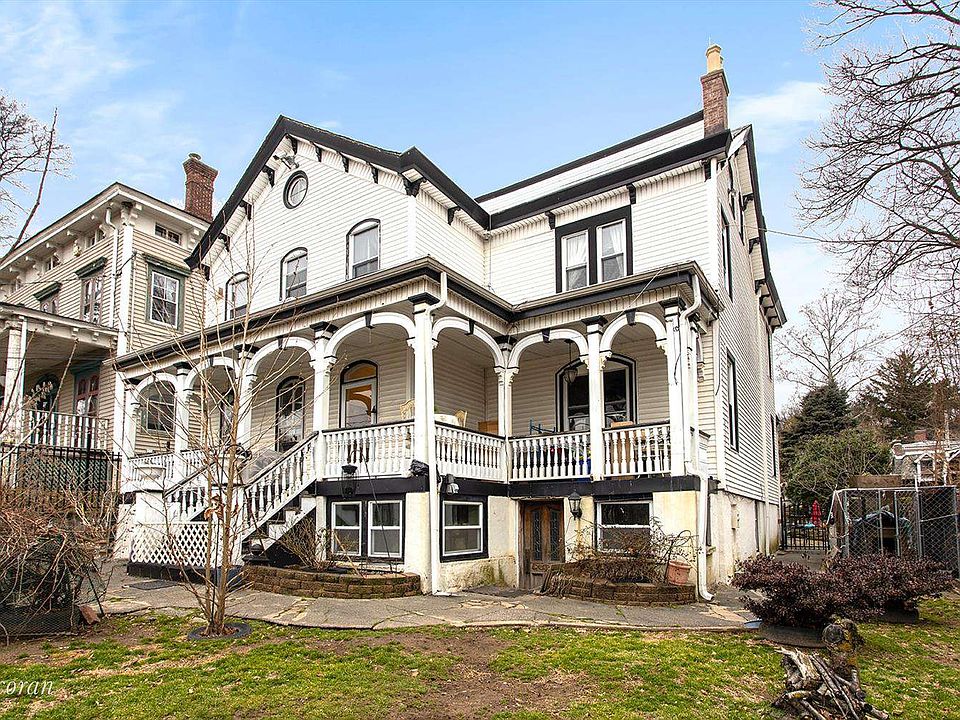 1st image of 352 Saint Pauls Ave
