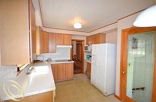 3rd image of 1701 Maryland Blvd