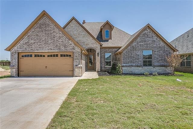 1st image of 316 Oar Wood Dr