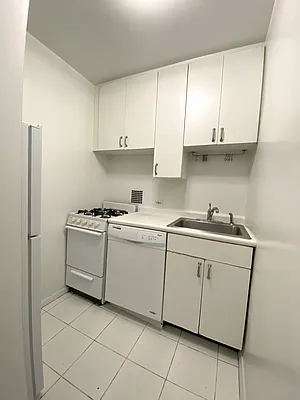 Rented by Kaden Realty | media 22