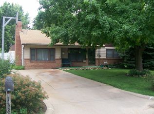 1320 Elizabeth St, Winfield, KS 67156