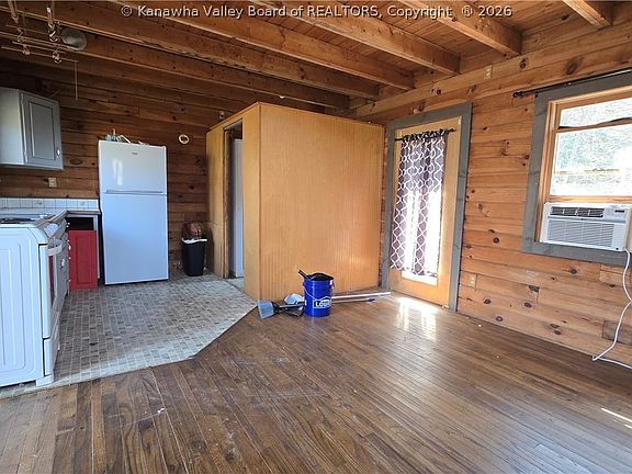 2nd image of 348 Basil Hively Rd